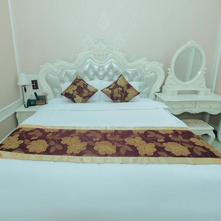 Hung Long Hotel Phủ Từ Sơn Esterno foto