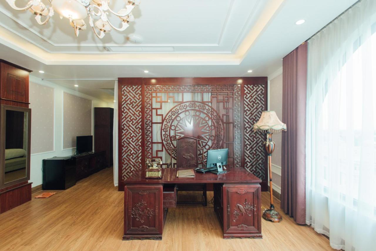 Hung Long Hotel Phủ Từ Sơn Esterno foto