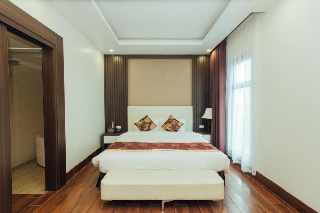 Hung Long Hotel Phủ Từ Sơn Esterno foto