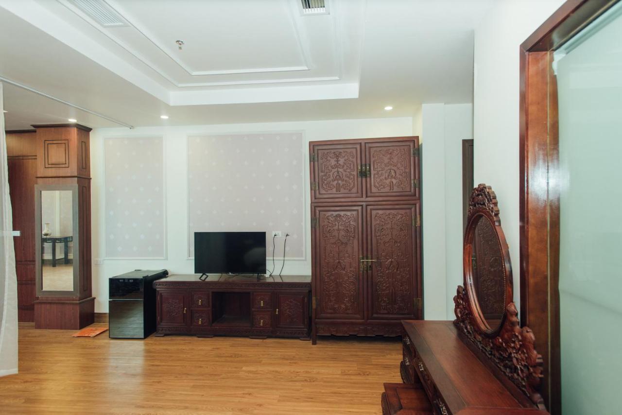 Hung Long Hotel Phủ Từ Sơn Esterno foto