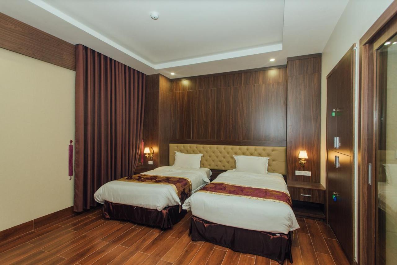 Hung Long Hotel Phủ Từ Sơn Esterno foto